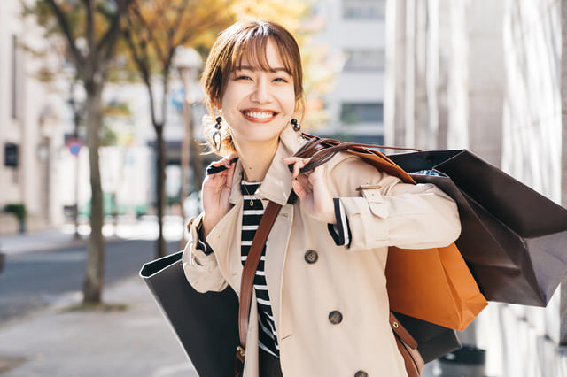 LINE LIVE(ラインライブ)とは?5つの特徴や視聴方法、課金について解説